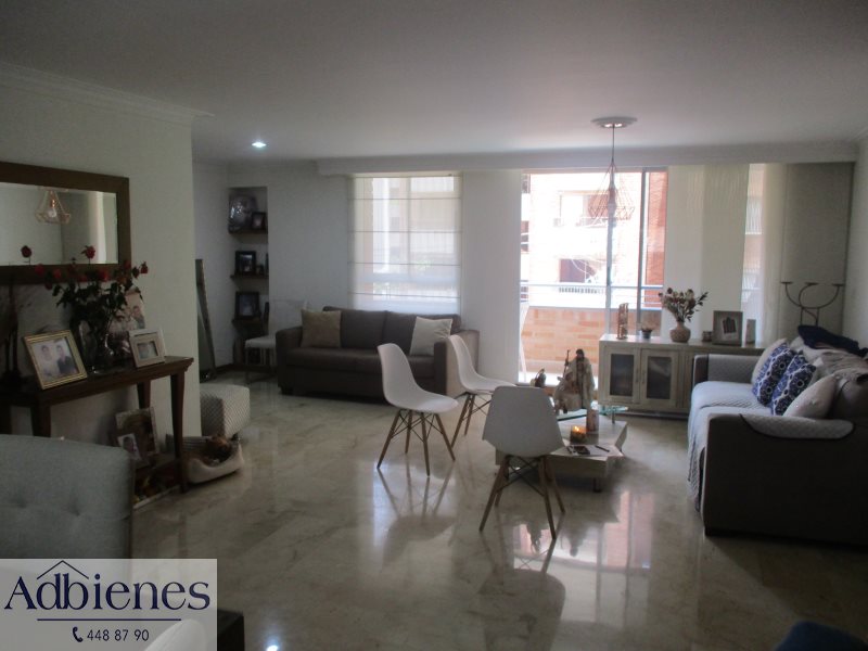 Apartamento en Venta en Laureles